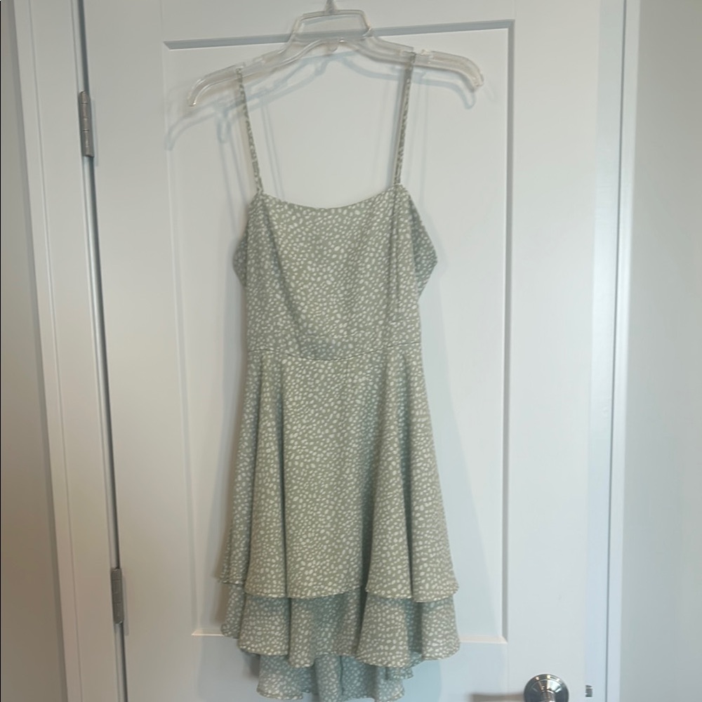 Lovely Day Elegant Green Floral Dress with Spaghetti Straps. Size Large.